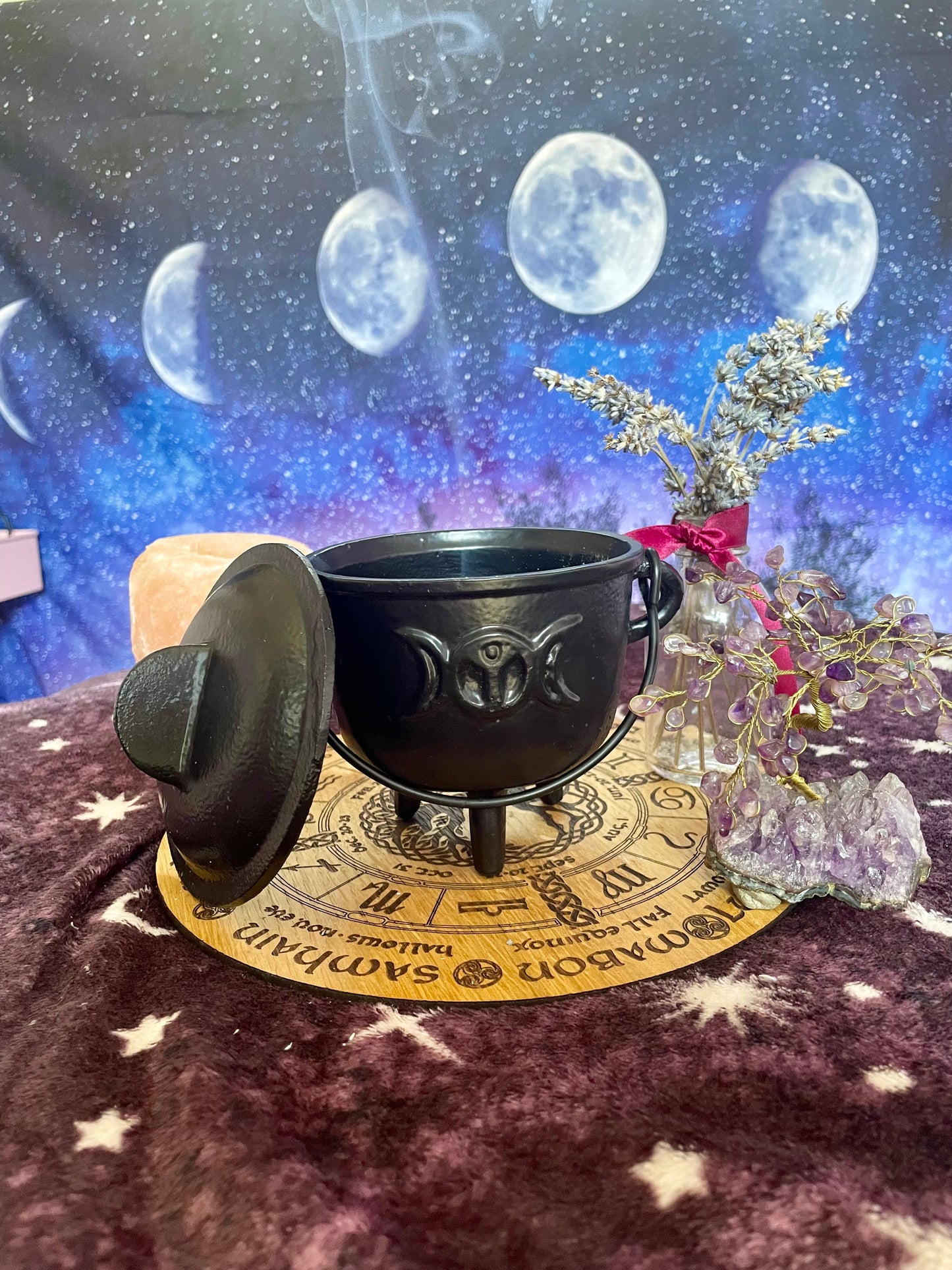 11cm Cast Iron Cauldron with Triple Moon